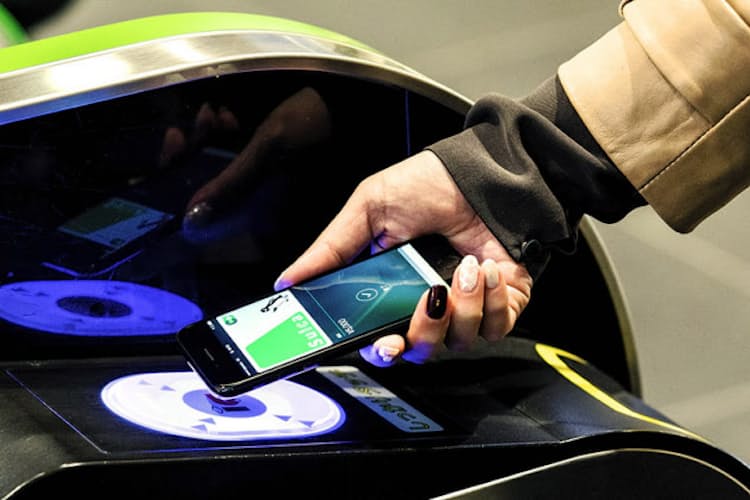 Apple Pay 電池切れに注意 Suicaと地図が連携 Nikkei Style