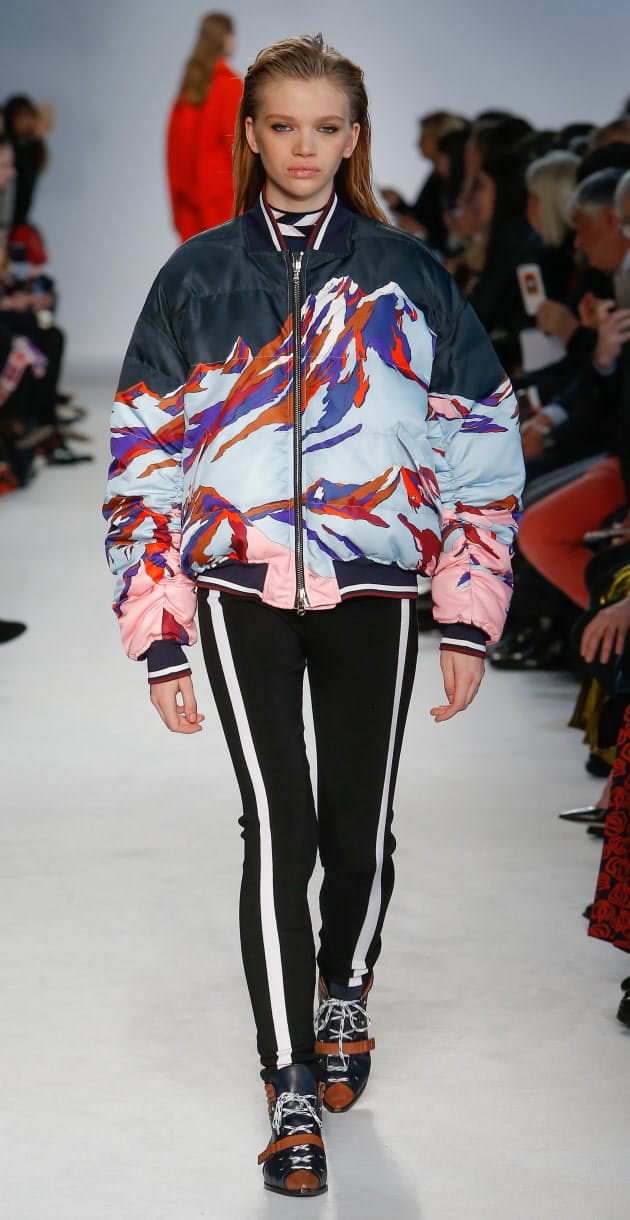 気分はグランピング 都会で着る進化形スポーティー Nikkei Style 気分はグランピング 都会で着る進化形スポーティー Nikkei Style