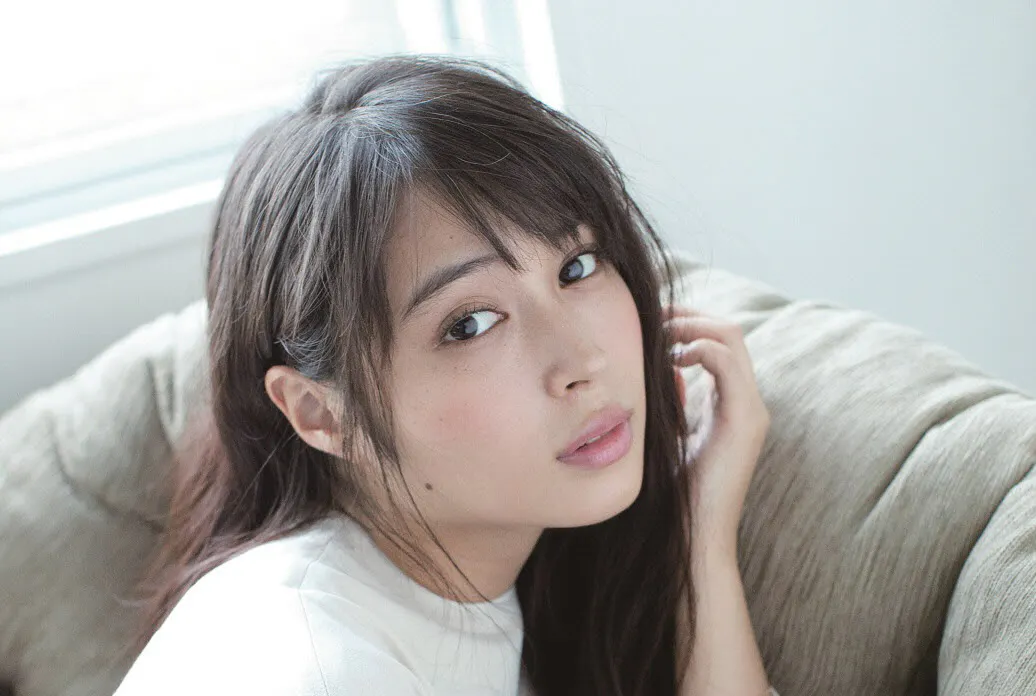 広瀬アリス 主演映画2作に舞台 女優として飛躍へ Nikkei Style 広瀬アリス 主演映画2作に舞台 女優として飛躍へ Nikkei Style
