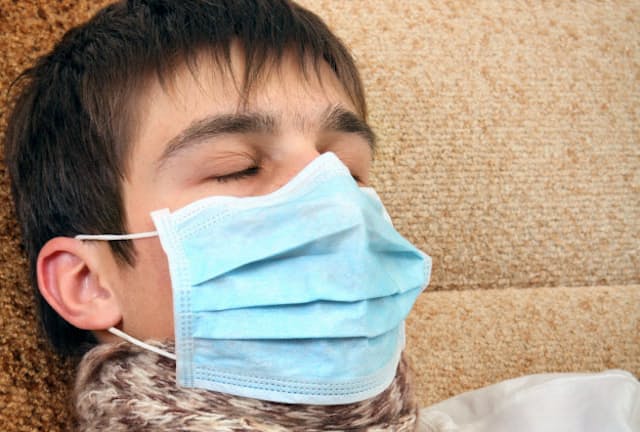 風邪は眠っている間にひくことが圧倒的に多い。（c）sabphoto-123RF）