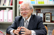 開成中学・高校の柳沢幸雄校長