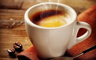 夜遅いコーヒーだけでなく、午後遅いコーヒーも睡眠に影響していたとは……（c）subbotina-123rf