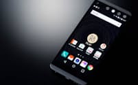 auが取り扱う、LGエレクトロニクス・ジャパンの最新Androidスマホ「isai Beat LGV34」。auオンラインショップにおける本体価格は6万9120円で、機種変更時の実質負担額は3万7800円（auスマートパス加入時）
