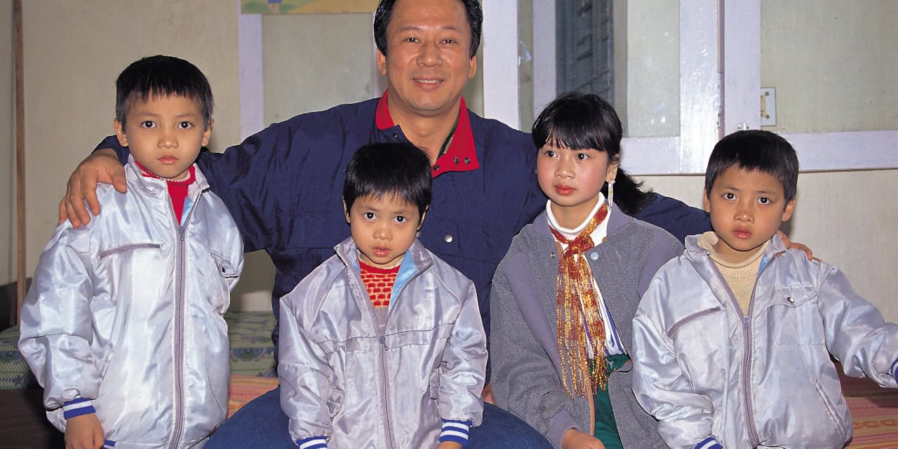 杉さん ベトナムに176人の 子供 孤児を支え28年 出世ナビ Nikkei Style