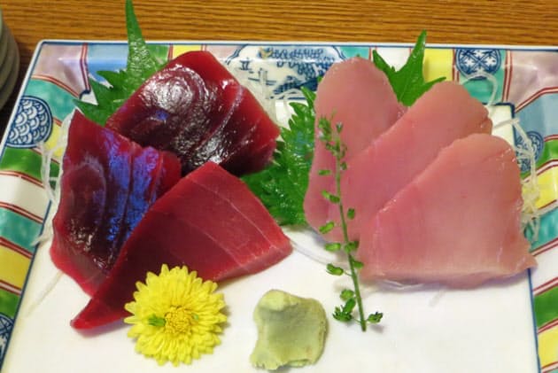 三崎で大胆まぐろステーキ 血合いからそぼろ大根まで Nikkei Style 三崎で大胆まぐろステーキ 血合いからそぼろ大根まで Nikkei Style