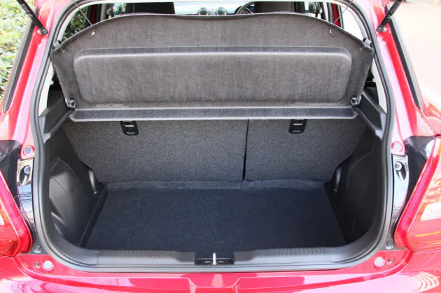 スズキ スイフトに見る ガンコで骨太な軽量化戦略 Nikkei Style スズキ スイフトに見る ガンコで骨太な軽量化戦略 Nikkei Style