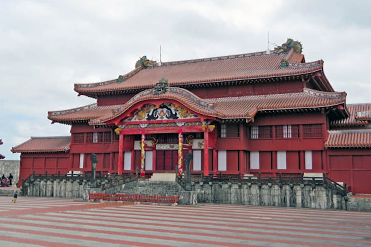 首里城の王もいやす 沖縄にもあった 美人の湯 Nikkei Style 首里城の王もいやす 沖縄にもあった 美人の湯 Nikkei Style