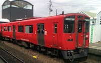 JR九州の普通列車（写真、苅谷直政）