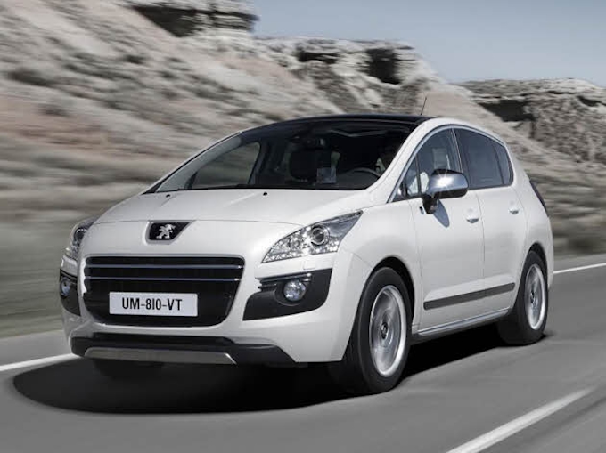 Peugeot社 ディーゼルハイブリッド車の 3008 Hybrid4 を出展 日本経済新聞