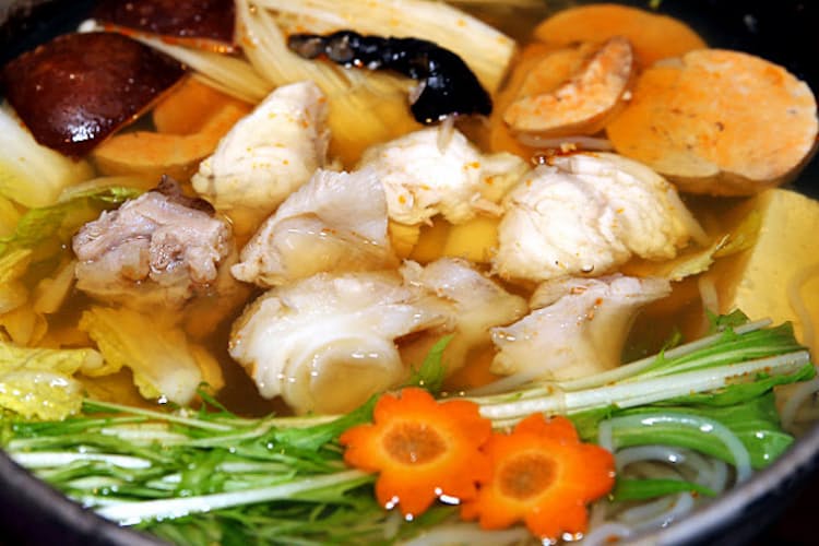 あんこう鍋 シメに焼きそば しょうゆがつなぐ港の味 Nikkei Style あんこう鍋 シメに焼きそば しょうゆがつなぐ港の味 Nikkei Style