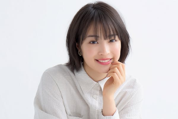 家入レオ 歌詞つづる万年筆 3文字に100字の思い Nikkei Style 家入レオ 歌詞つづる万年筆 3文字に100字の思い Nikkei Style