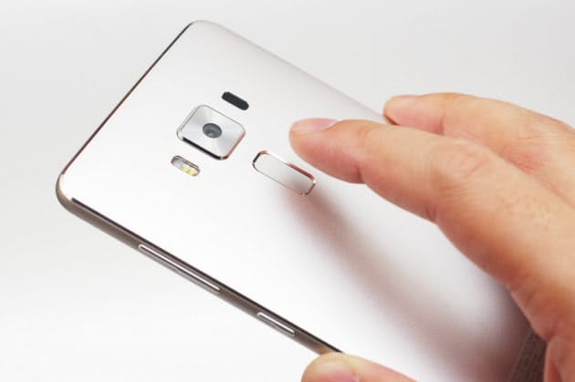 国内最速スマホ Zenfone 3 Deluxeの実力 Nikkei Style 国内最速スマホ Zenfone 3 Deluxeの実力 Nikkei Style