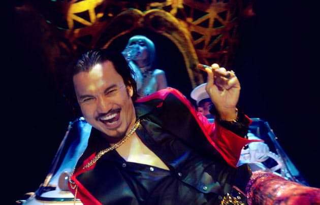 観客と一緒に参加している気分に ミス サイゴン 25周年映画化 緊迫の演技を堪能 Nikkei Style 観客と一緒に参加している気分に ミス サイゴン 25周年映画化 緊迫の演技を堪能 Nikkei Style