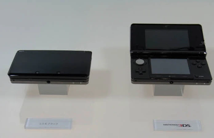 任天堂 3ds は11年2月26日発売 価格は2万5000円 日本経済新聞 任天堂 3ds は11年2月26日発売 価格は2万5000円 日本経済新聞