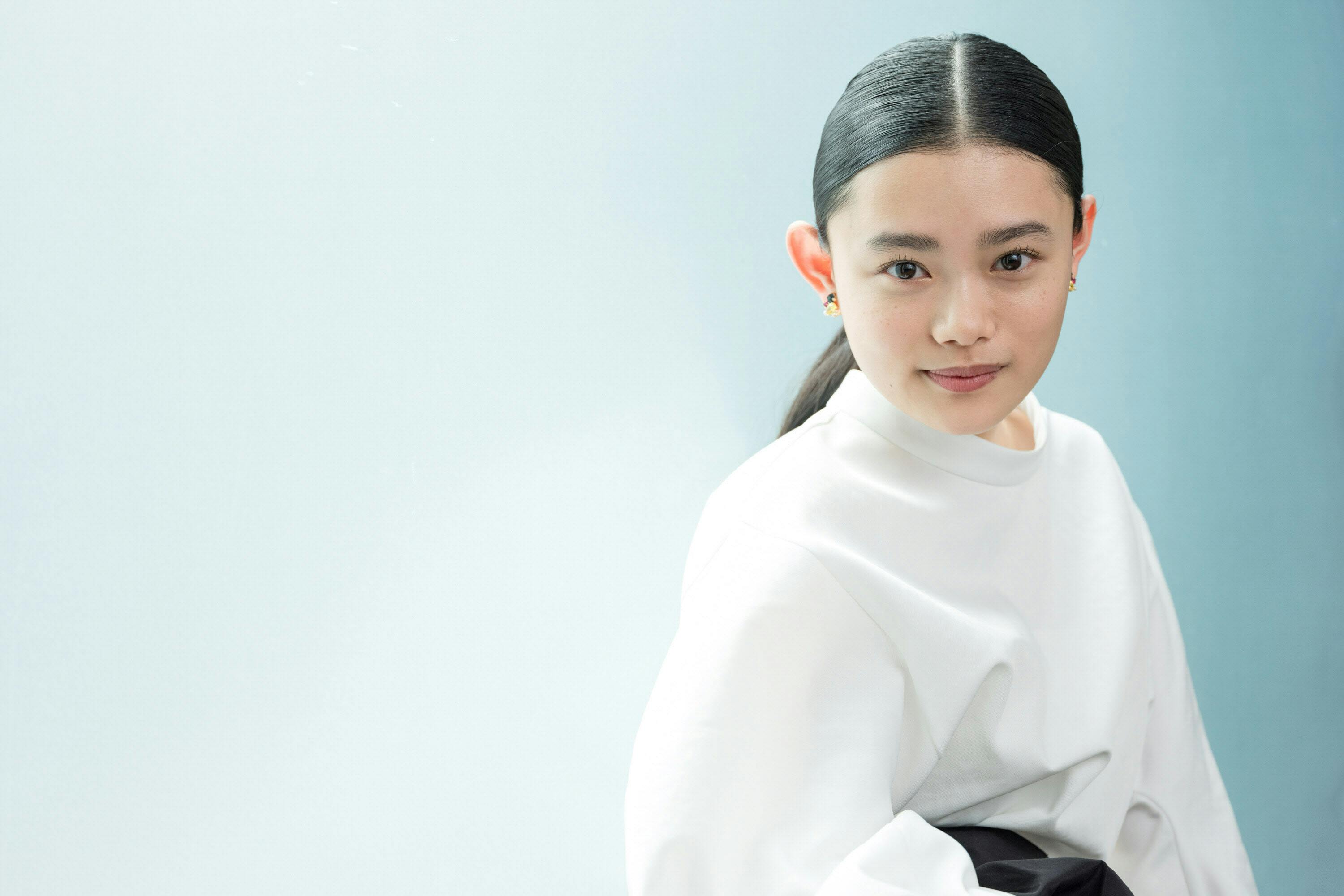 杉咲花 いつもバッグにあるのは フィルムカメラ Nikkei Style 杉咲花 いつもバッグにあるのは フィルムカメラ Nikkei Style