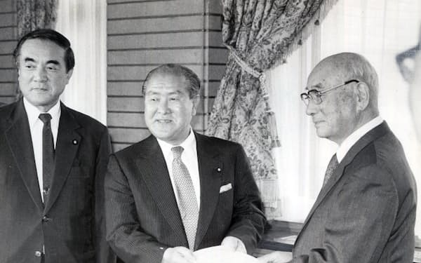 土光敏夫 経済団体連合会名誉会長 19年1月1日 2月2日掲載 のニュース一覧 日本経済新聞 土光敏夫 経済団体連合会名誉会長 19年1月1日 2月2日掲載 のニュース一覧 日本経済新聞
