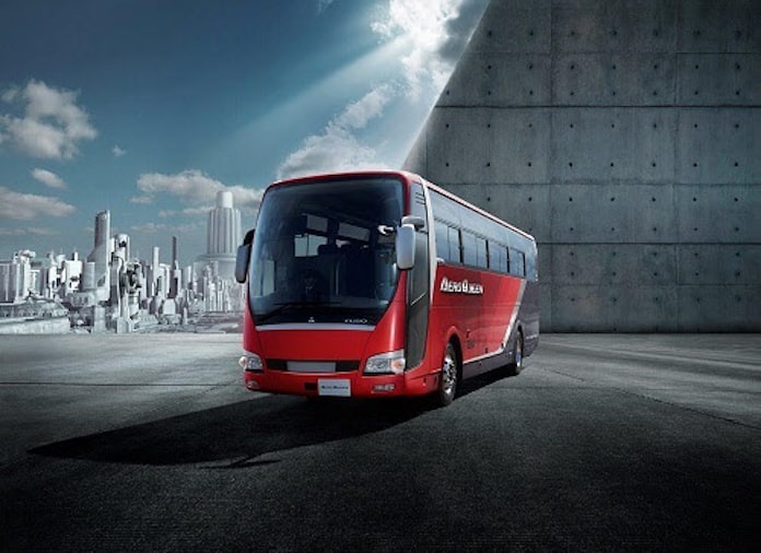 三菱ふそうトラック バス フルモデルチェンジした大型トラック スーパーグレート など発表 日本経済新聞 三菱ふそうトラック バス フルモデルチェンジした大型トラック スーパーグレート など発表 日本経済新聞