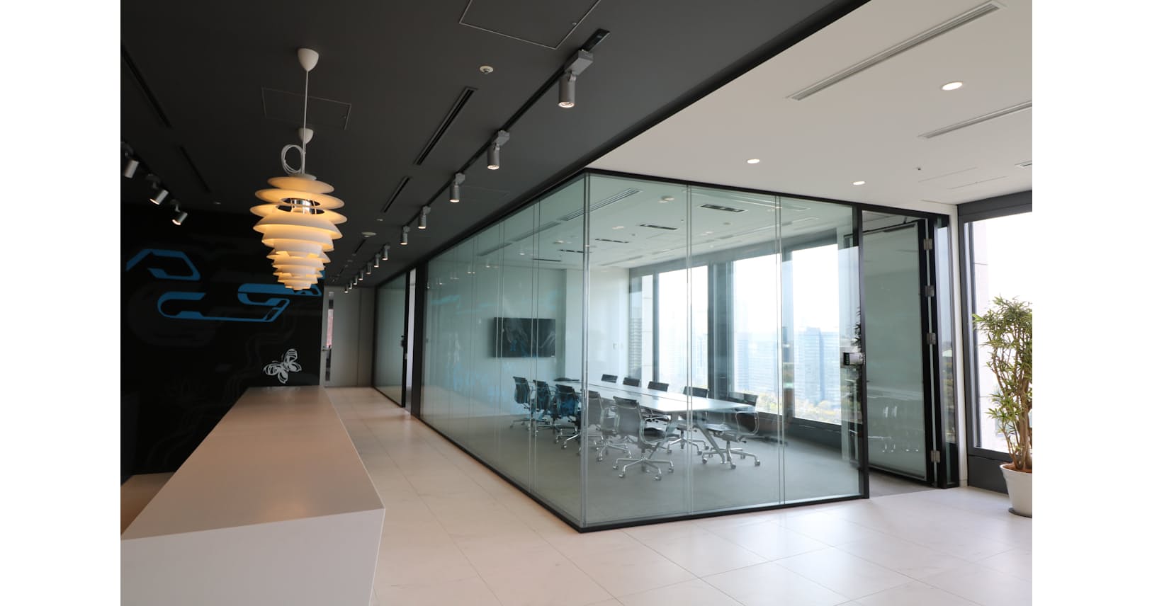 部下はどこだ 増えるオフィスの固定席撤廃 フリーアドレスの効果とは Nikkei Style 部下はどこだ 増えるオフィスの固定席撤廃 フリーアドレスの効果とは Nikkei Style