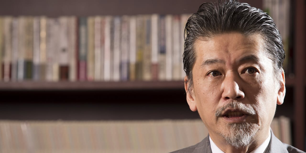 上着は絶対に脱がない シャツは下着だから Nikkei Style 上着は絶対に脱がない シャツは下着だから Nikkei Style