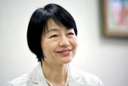 品川女子学院の漆紫穂子校長