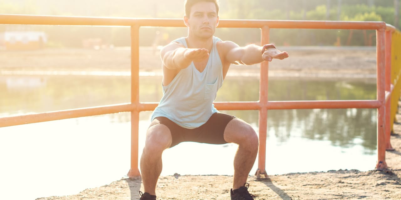 筋トレ歴ゼロの記者でもパンプアップに成功 週2回たった4分の体メイク スロー Nikkei Style 筋トレ歴ゼロの記者でもパンプアップに成功 週2回たった4分の体メイク スロー Nikkei Style