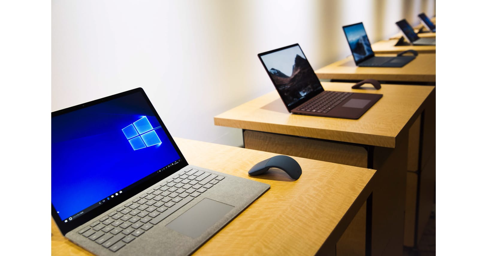 Surfaceにモバイルノート 使いやすく意外と安価 Nikkei Style