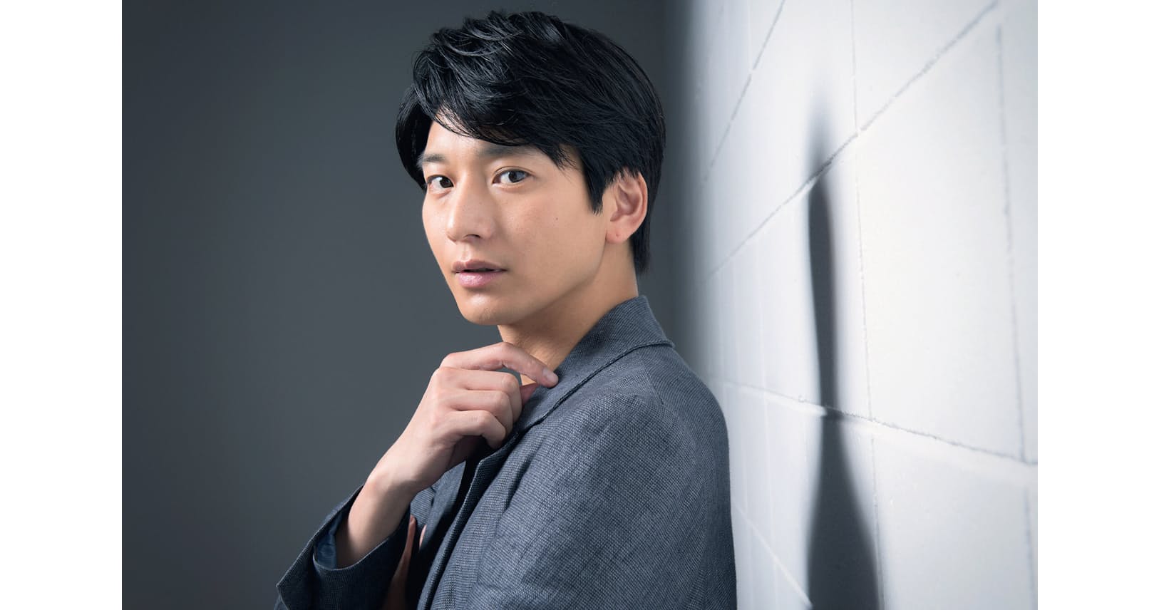 向井理 モノは大事に ペンケース13年 マグ30年 Nikkei Style 向井理 モノは大事に ペンケース13年 マグ30年 Nikkei Style