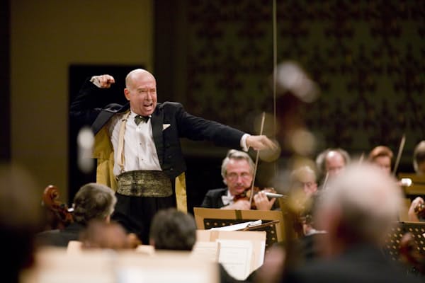 日本脱出の指揮者 クラウドファンディングで国内始動 Nikkei Style 日本脱出の指揮者 クラウドファンディングで国内始動 Nikkei Style