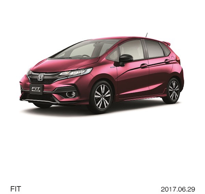 ホンダ Fit をマイナーモデルチェンジして発売 日本経済新聞