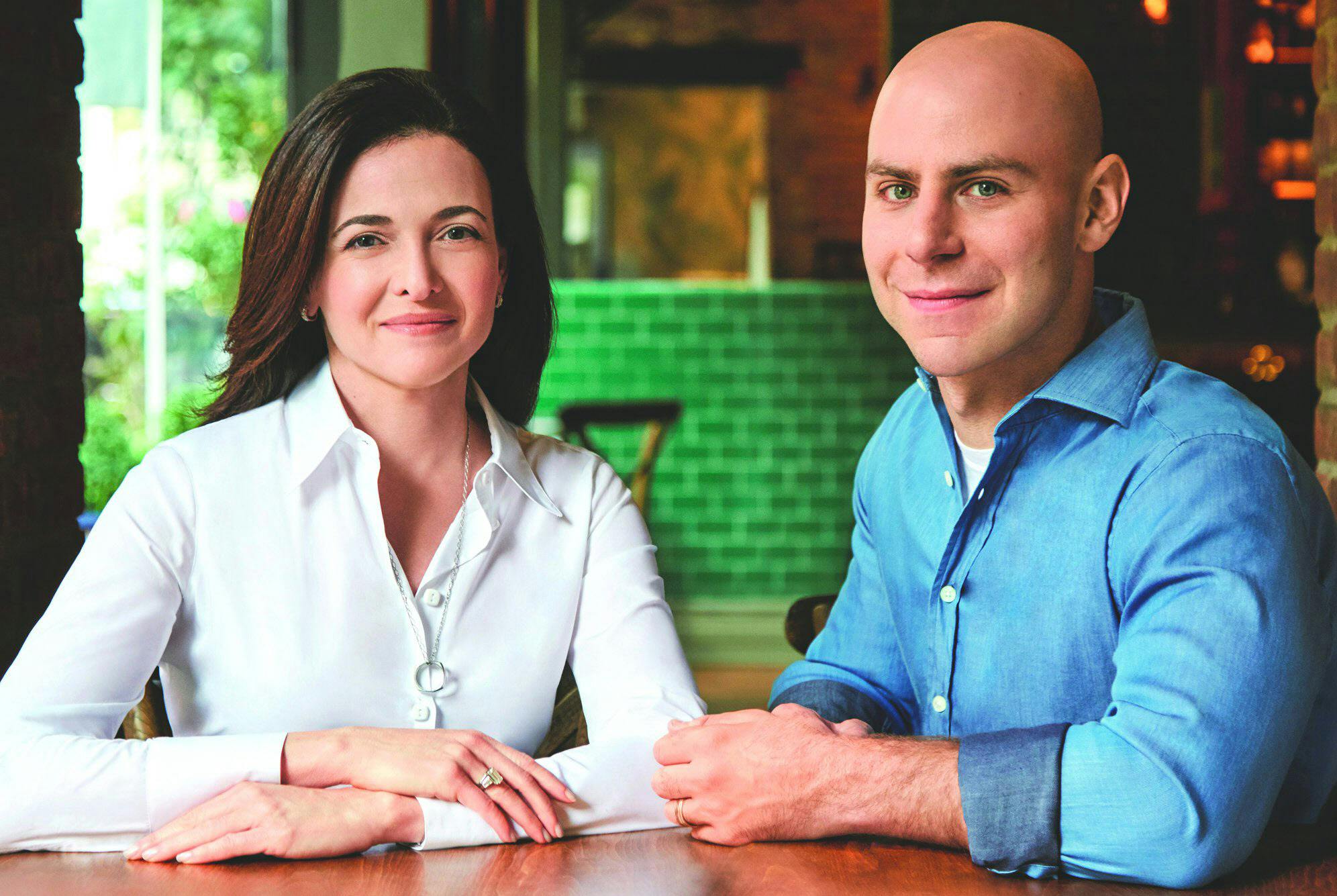 シェリル サンドバーグ 悲しみから立ち直る方法論 Nikkei Style シェリル サンドバーグ 悲しみから立ち直る方法論 Nikkei Style