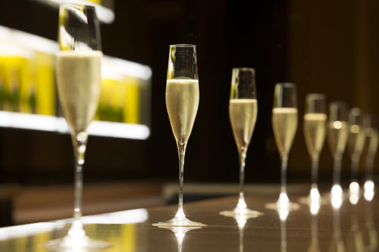 しゅわしゅわ シャンパン飲み放題 フリーフロー人気 Nikkei Style しゅわしゅわ シャンパン飲み放題 フリーフロー人気 Nikkei Style