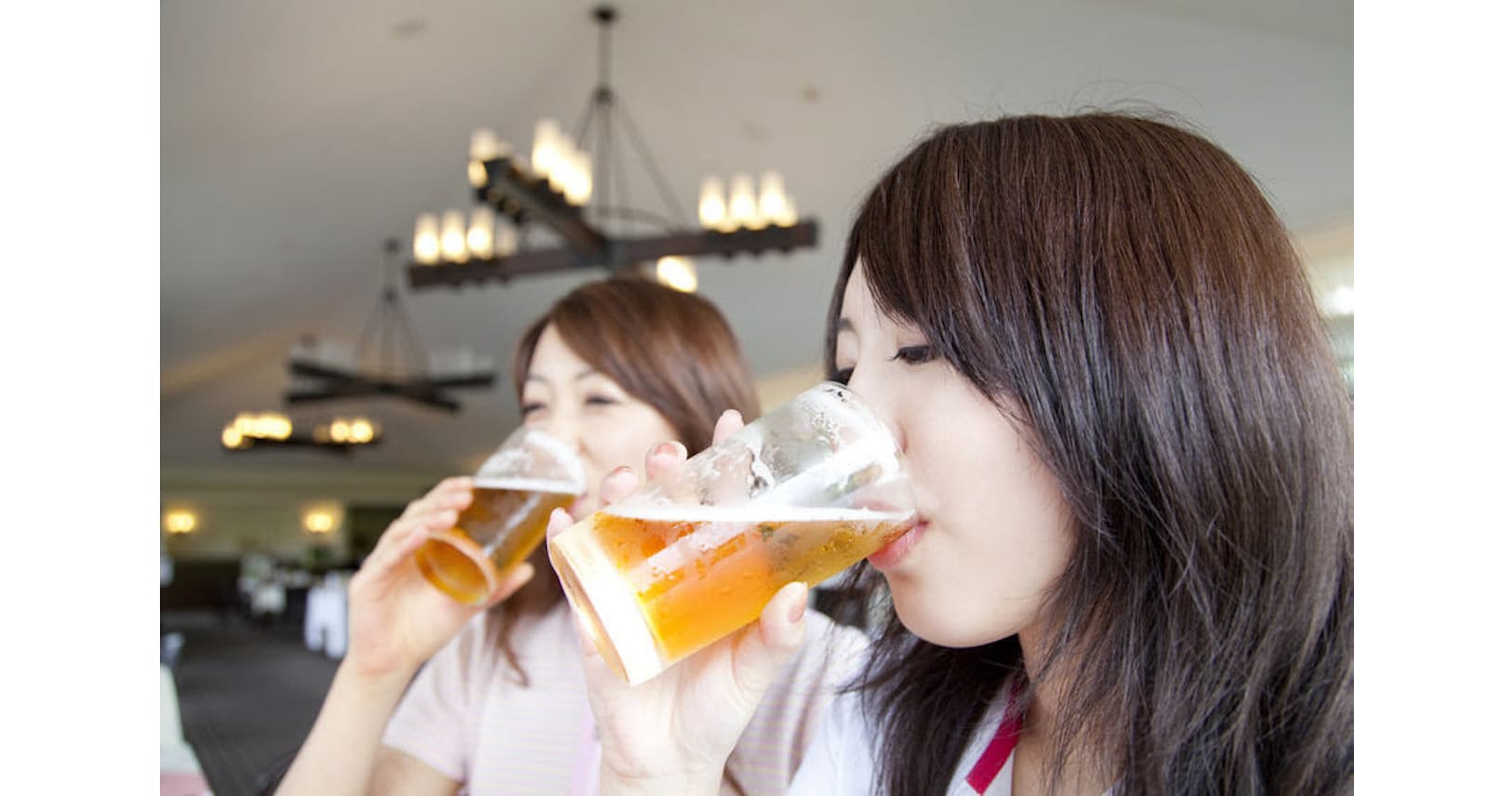 胃からのアルコール吸収は数 程度だった ビールだと水よりたくさん飲めるのはなぜ Nikkei Style 胃からのアルコール吸収は数 程度だった ビールだと水よりたくさん飲めるのはなぜ Nikkei Style