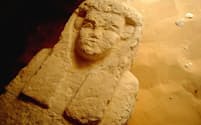この石棺は、エジプトの首都カイロの南方にあるプトレマイオス朝時代の墓から見つかった。（PHOTOGRAPH BY EGYPTIAN MINISTRY OF ANTIQUITIES, AP）