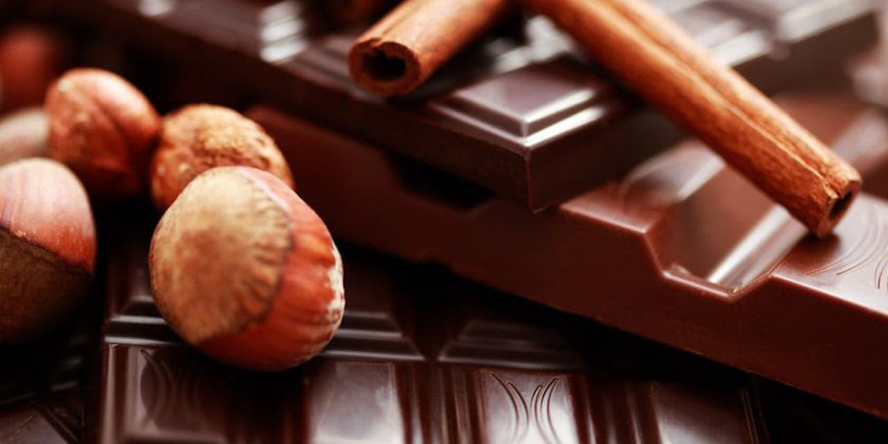 チョコレートをよく食べる人ほど 認知機能が高い傾向 Nikkei Style チョコレートをよく食べる人ほど 認知機能が高い傾向 Nikkei Style