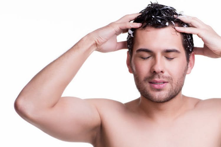 薄毛が気になる人の シャンプーの頻度 正解は Nikkei Style 薄毛が気になる人の シャンプーの頻度 正解は Nikkei Style