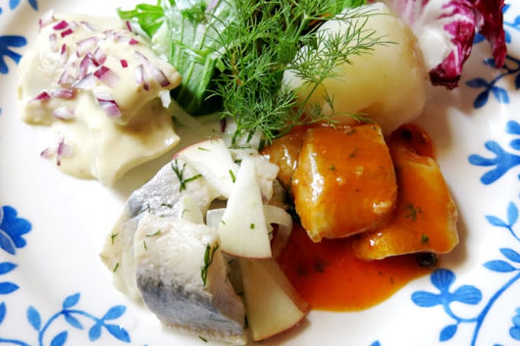 ニシンにサバ 肉団子 日本人好み スウェーデン料理 Nikkei Style ニシンにサバ 肉団子 日本人好み スウェーデン料理 Nikkei Style