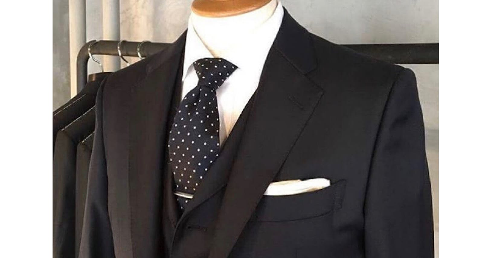 それじゃ残念な人 最低知っておくべきスーツのルール Nikkei Style それじゃ残念な人 最低知っておくべきスーツのルール Nikkei Style