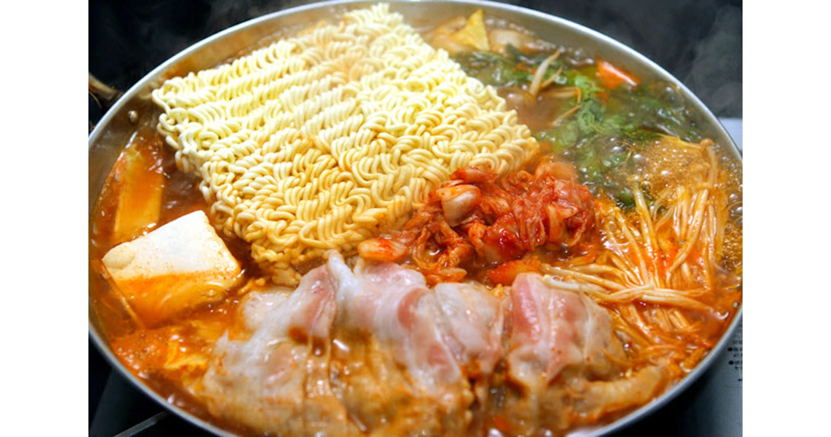 鍋のシメにラーメン 韓国や台湾では袋めんをそのまま Nikkei Style 鍋のシメにラーメン 韓国や台湾では袋めんをそのまま Nikkei Style