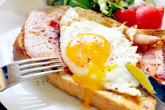 目玉焼きには何をかけますか 千差万別 譲れぬ作法 Nikkei Style 目玉焼きには何をかけますか 千差万別 譲れぬ作法 Nikkei Style
