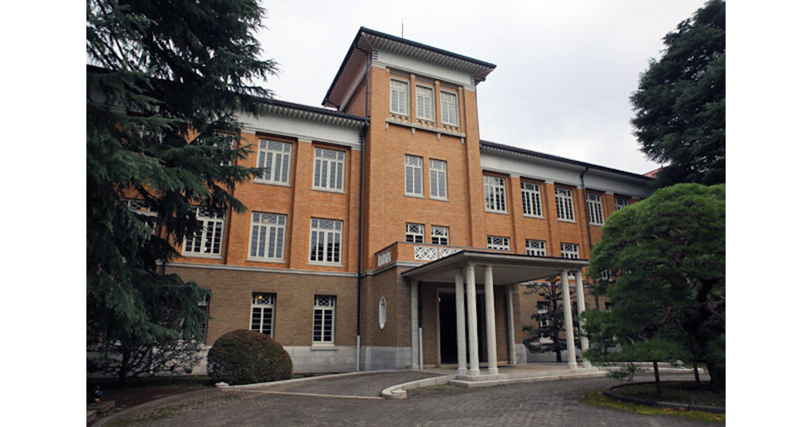 Denaの南場氏は在学中に米留学 女子大は生き残れるか 津田塾 都心から逆襲 Nikkei Style Denaの南場氏は在学中に米留学 女子大は生き残れるか 津田塾 都心から逆襲 Nikkei Style