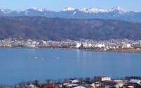 長野県の諏訪湖周辺はかつて「東洋のスイス」と呼ばれた=PIXTA