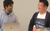 メルカリの田面木宏尚執行役員（右）とエンジニアのバンシア・ビシャール氏
