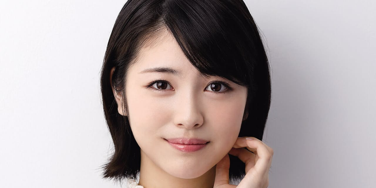 浜辺美波 キミスイ ヒットで10代最注目の女優に Nikkei Style 浜辺美波 キミスイ ヒットで10代最注目の女優に Nikkei Style