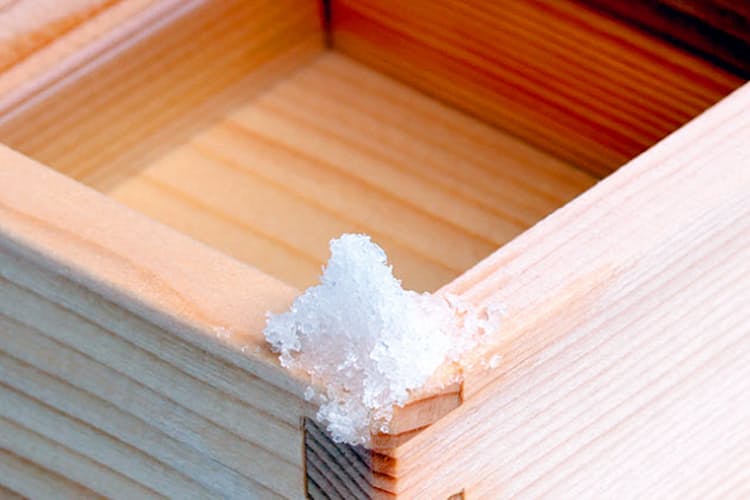 塩をさかなに飲む 日本酒の持ち味を引き出す一つまみ Nikkei Style 塩をさかなに飲む 日本酒の持ち味を引き出す一つまみ Nikkei Style