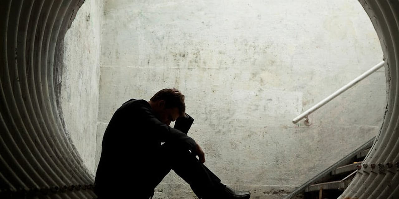 自殺に至るまでにはプロセスがある 医師が語る 自殺する人と 踏みとどまる人の違い Nikkei Style 自殺に至るまでにはプロセスがある 医師が語る 自殺する人と 踏みとどまる人の違い Nikkei Style