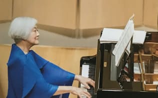 世紀の巨匠たちの薫陶を受け、ピアノ芸術を究めてきた高野耀子