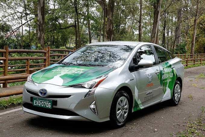 トヨタ フレックス燃料ハイブリッド車 の試作車をブラジルで公開 日本経済新聞