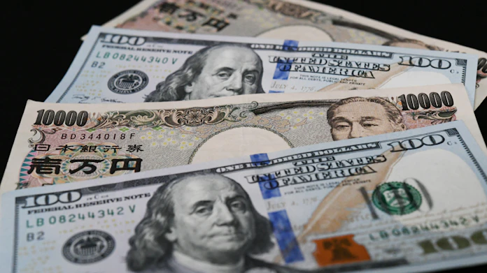Ny円 小反発 1ドル 105円30 40銭で終了 米株安や長期金利低下で買い 日本経済新聞