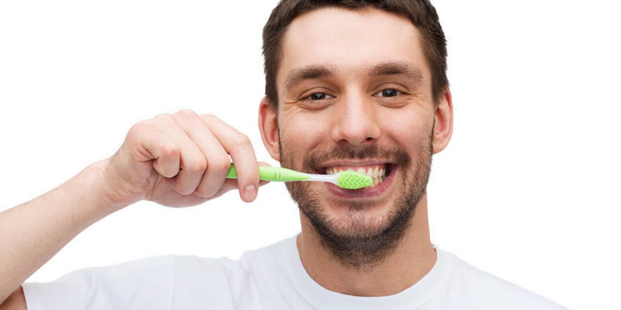 朝すぐ 昼さっと 夜しっかり 歯周病を防ぐ歯磨き術 ヘルスup Nikkei Style