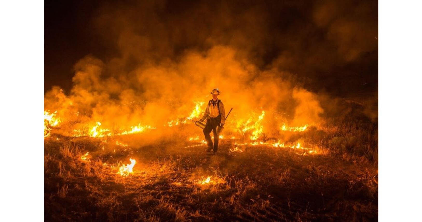 恐るべき山火事の現場 消防士だから撮れた写真10点 Nikkei Style 恐るべき山火事の現場 消防士だから撮れた写真10点 Nikkei Style